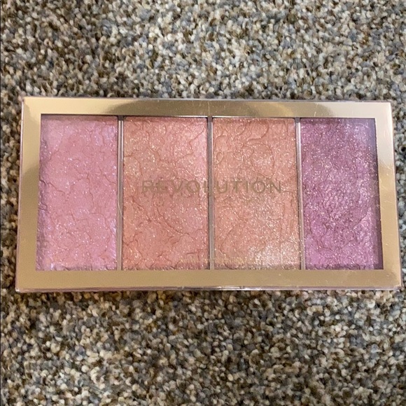 makeup revolution vintage lace